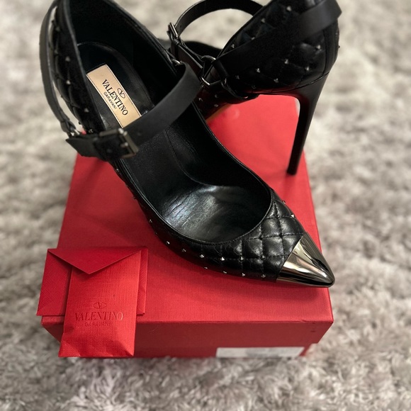 Valentino Garavani Studded Cap Toe Mary Jane - Picture 6 of 8